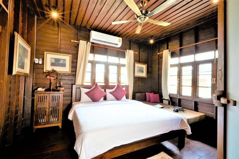 Lilu Pai Hotel Exterior photo