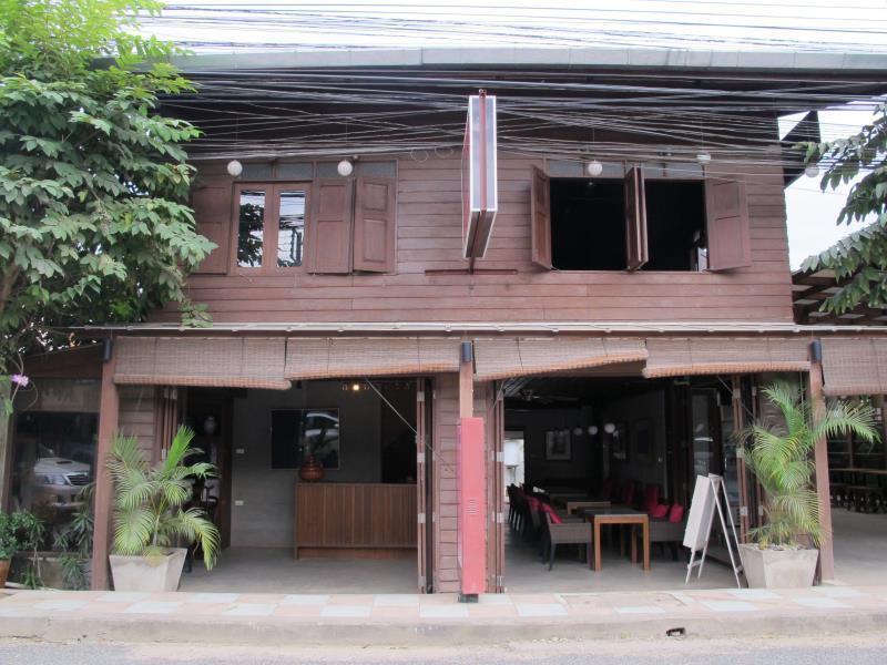 Lilu Pai Hotel Exterior photo