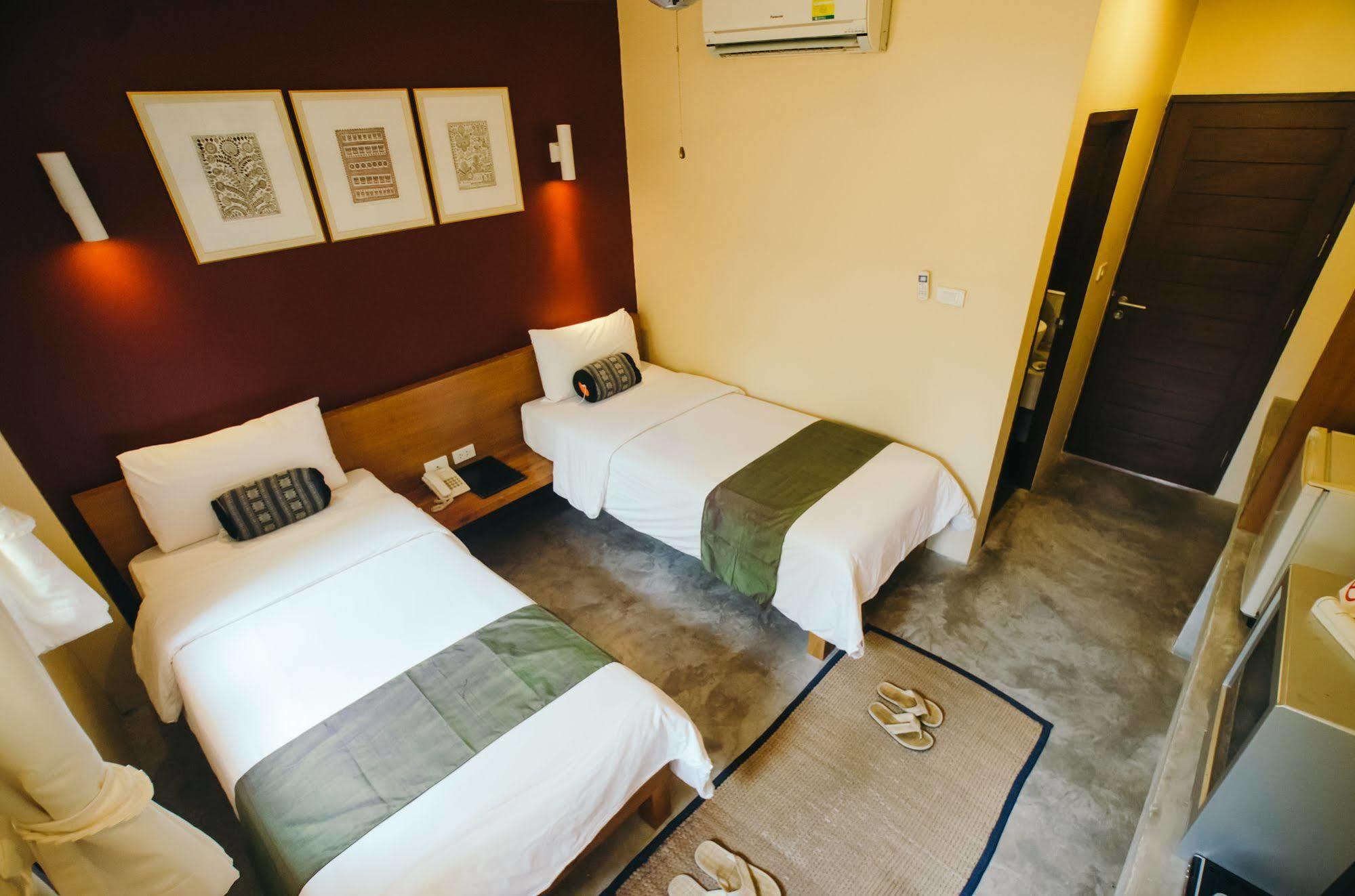 Lilu Pai Hotel Exterior photo